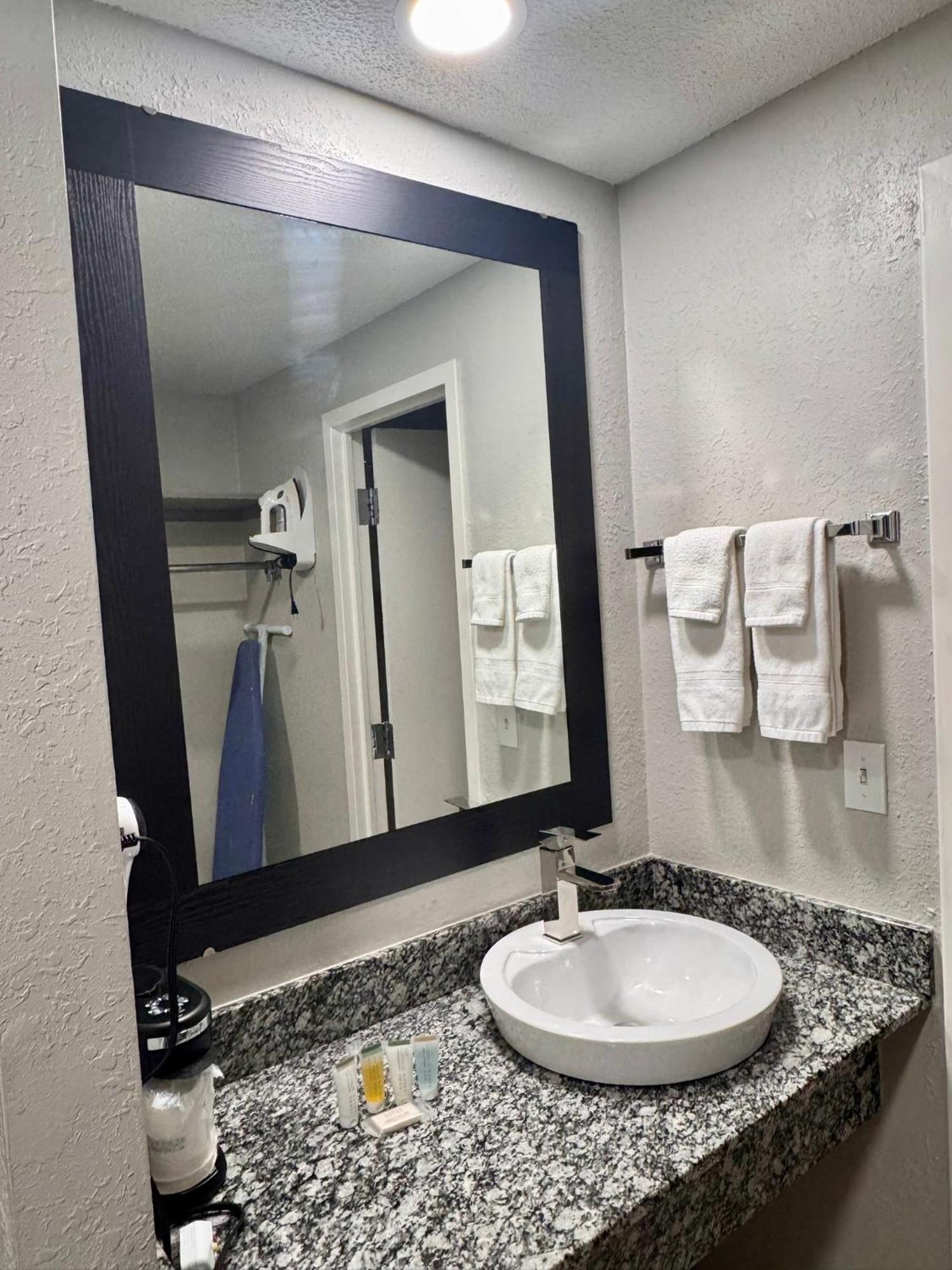 Super 8 By Wyndham Great Falls City Center Exteriér fotografie